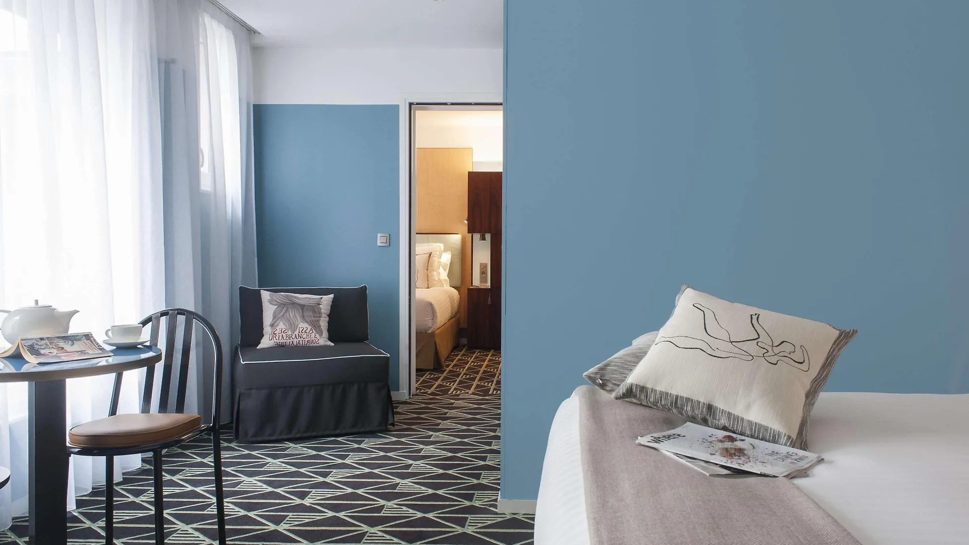 Eiffel Blomet Hotel