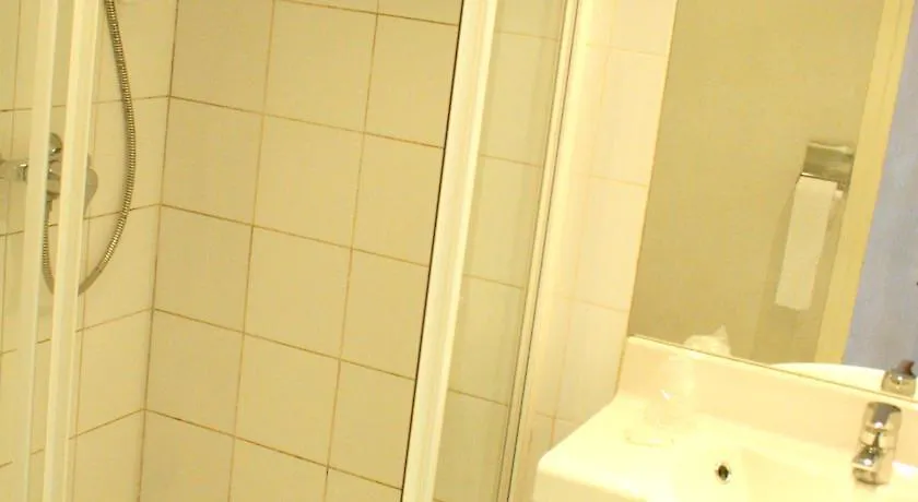 Hotel Eiffel Blomet 4*