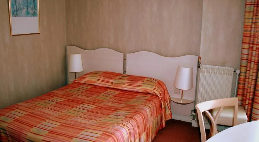 Eiffel Blomet 4*